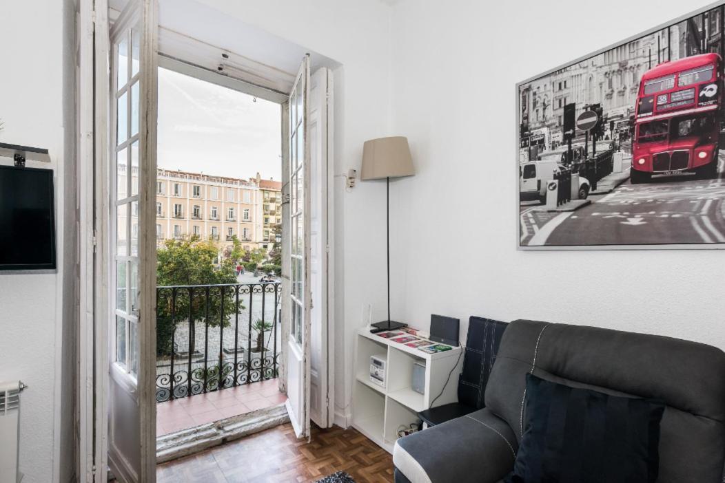 M&F Apartaments Chueca マドリード エクステリア 写真