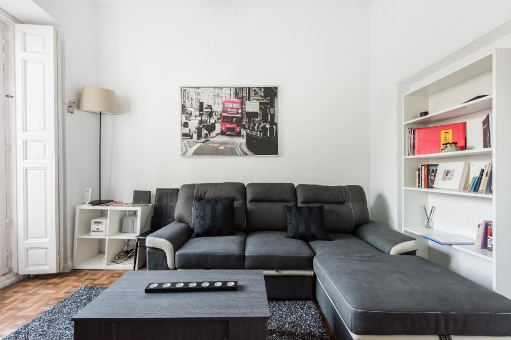 M&F Apartaments Chueca マドリード エクステリア 写真