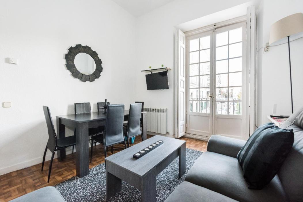 M&F Apartaments Chueca マドリード エクステリア 写真